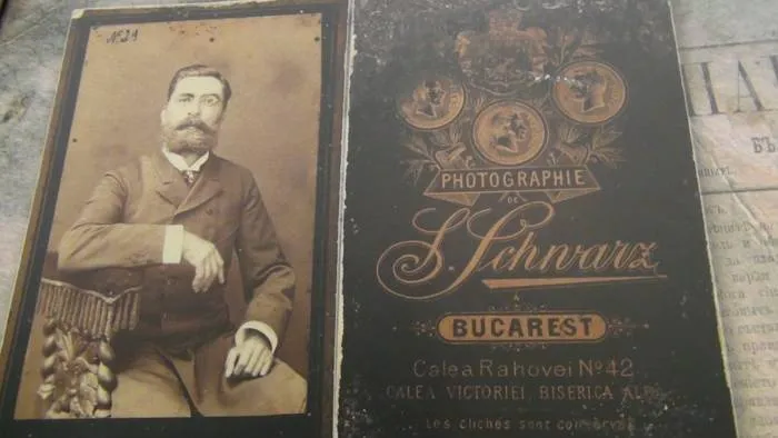 Foto Expoziţie de ziare bulgare la Universitatea din Craiova