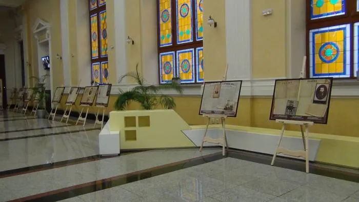 Foto Expoziţie de ziare bulgare la Universitatea din Craiova