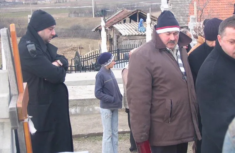 Foto Mama prinţului Leo, judecată pentru înşelăciune