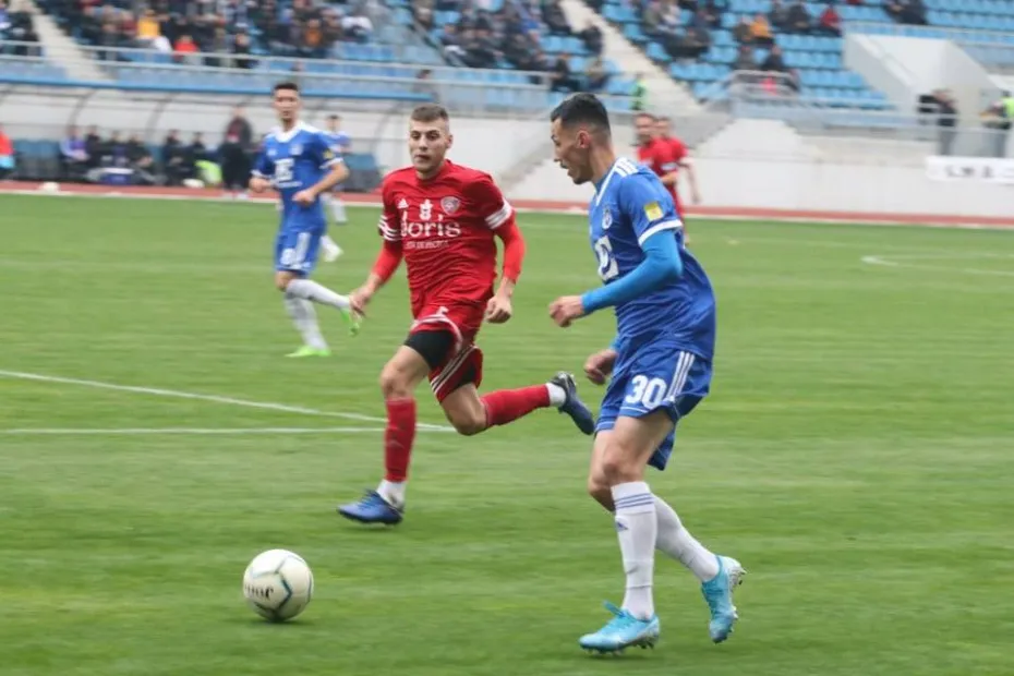 Foto Regii seriei a patra. Alb-albaștrii au terminat en-fanfare turul campionatului Ligii a treia!