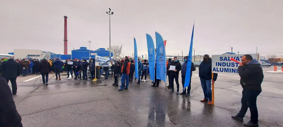 Foto FOTO | Protest la ALRO Slatina. „Vrem să muncim, dar n-o să mai avem unde”