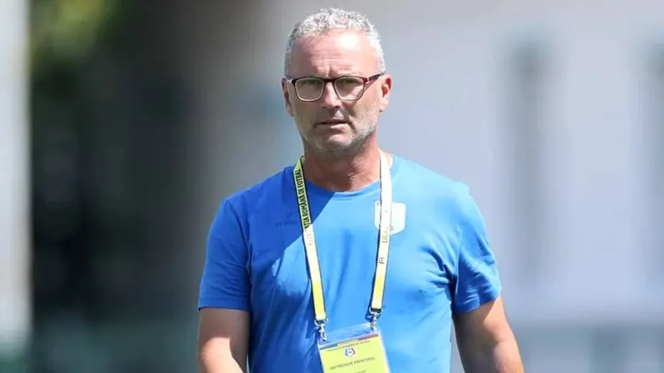 Foto Următoarea echipă pe care FCU o va întâlni în Liga 2 și-a demis antrenorul