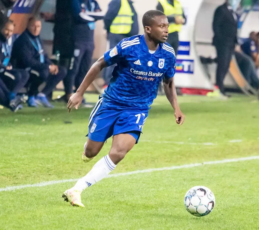 Foto Asamoah a revenit în fotbalul românesc. Cu cine a semnat fostul jucător al lui FCU 1948 Craiova