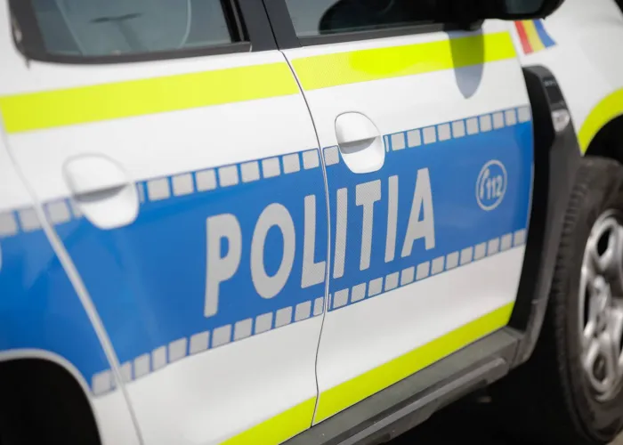 Foto Urmărire în trafic în Craiova: un polițist a fost rănit