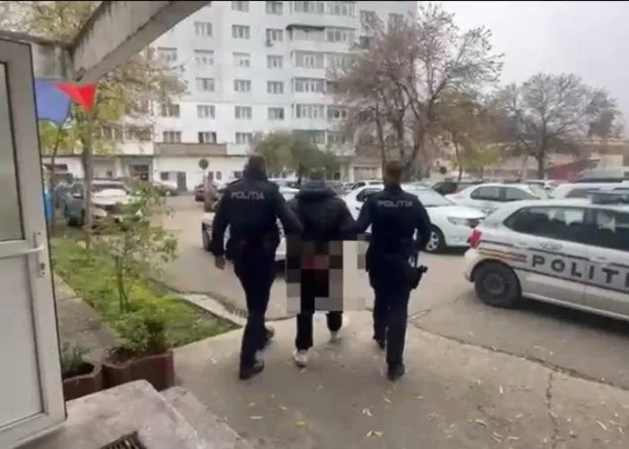 Foto DOLJ: A folosit o identitate falsă pentru două telefoane noi. A fost reținut