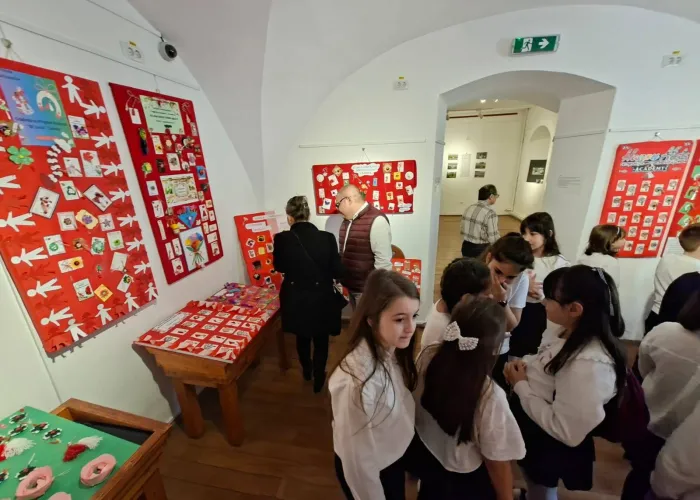 Foto Școlile și grădinițele din Dolj aduc primăvara la Casa Băniei din Craiova 