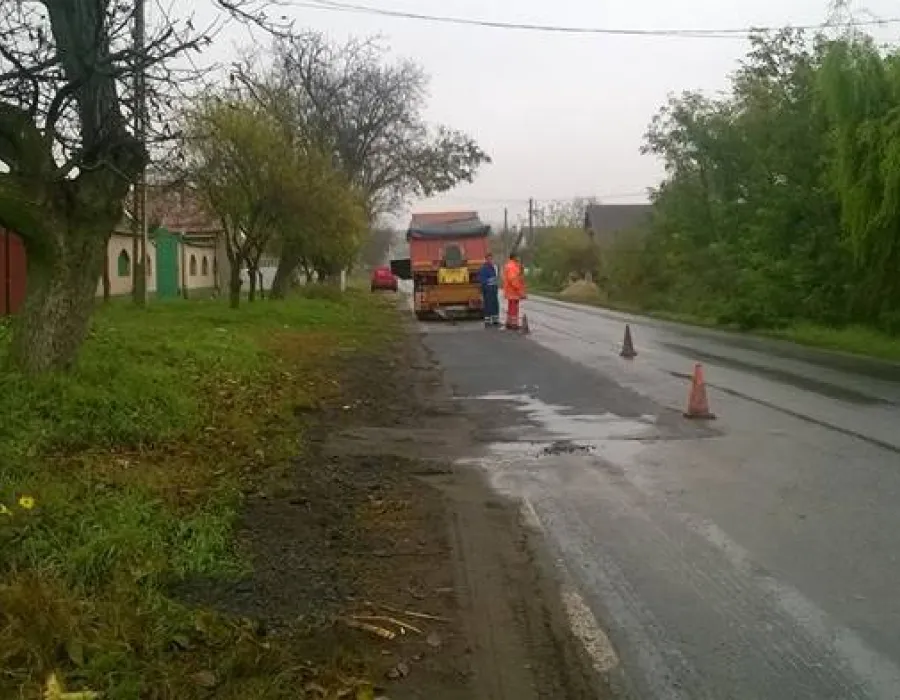 Foto DN 55 se repară la anu’