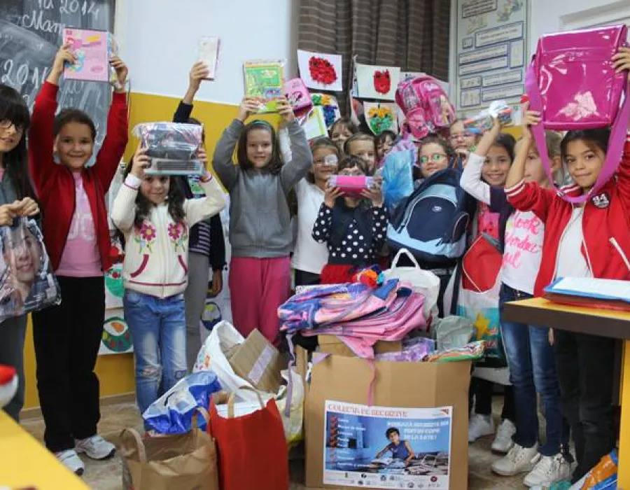Foto «Colecta de rechizite» a ajuns la final