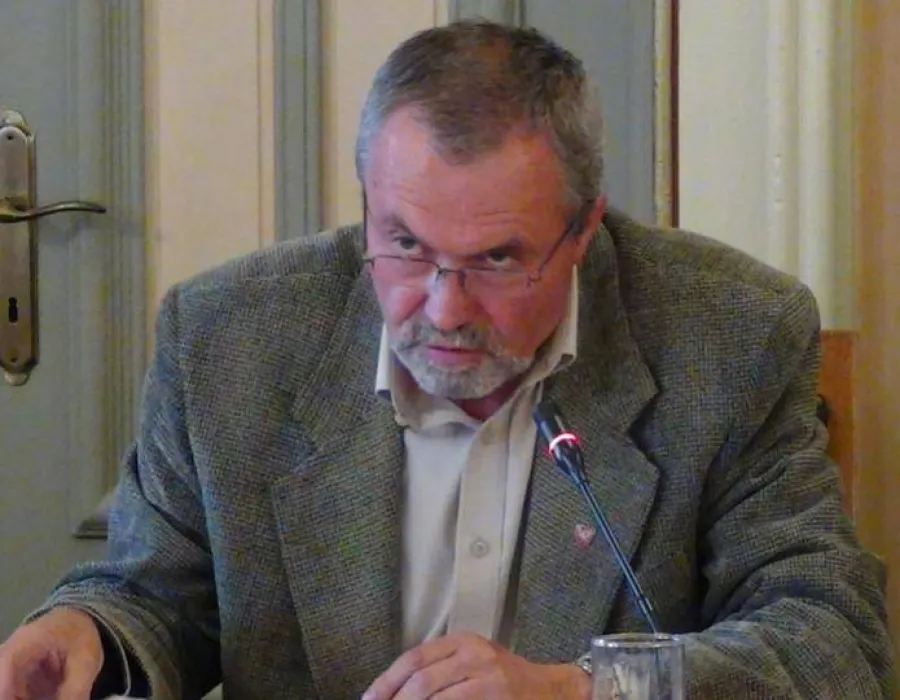 Foto Secretarul «nevorbit»