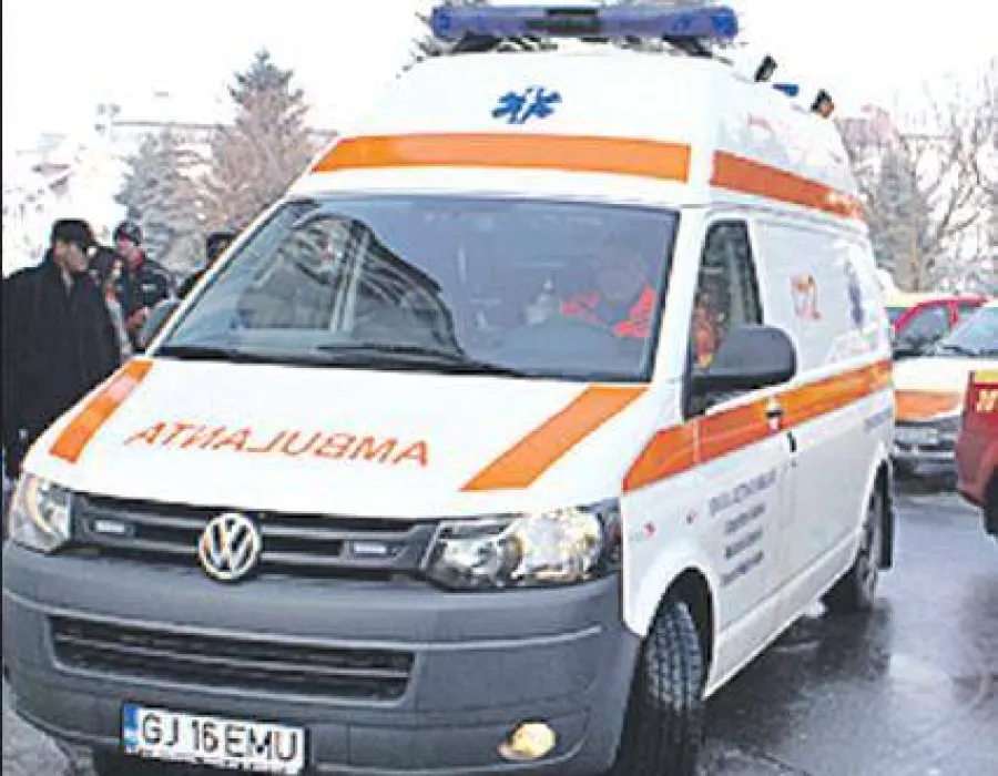 Foto Ambulanţă nouă pentru salvamontişti