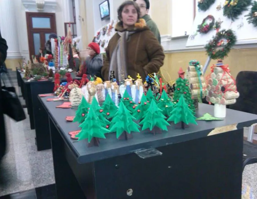 Foto Târg de Crăciun în scop umanitar