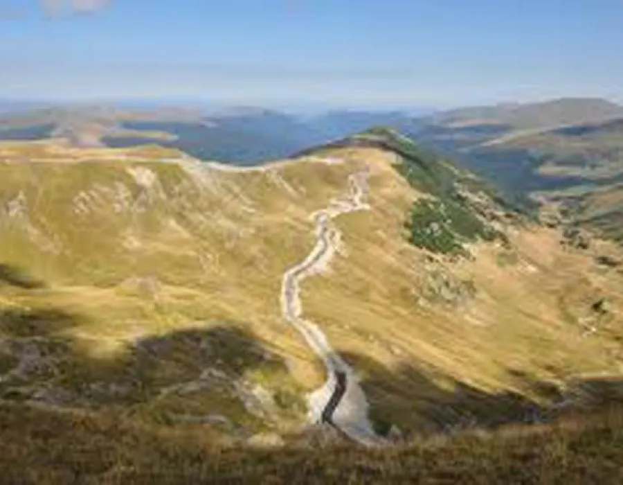 Foto Trei turişti turci blocaţi pe Transalpina