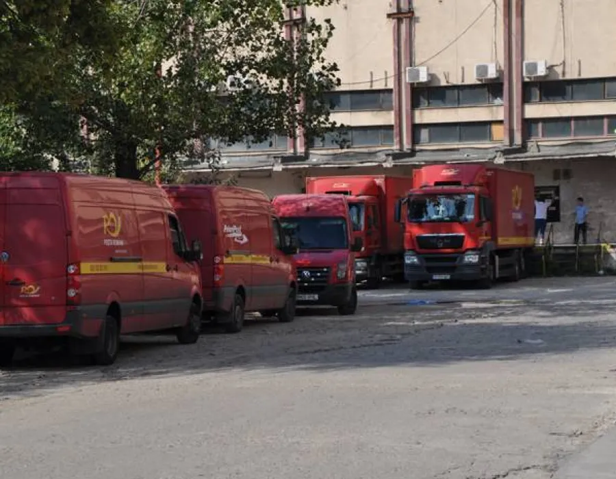 Foto Întreaga flotă auto a Poştei Române, dotată cu GPS de la 1 ianuarie 2015