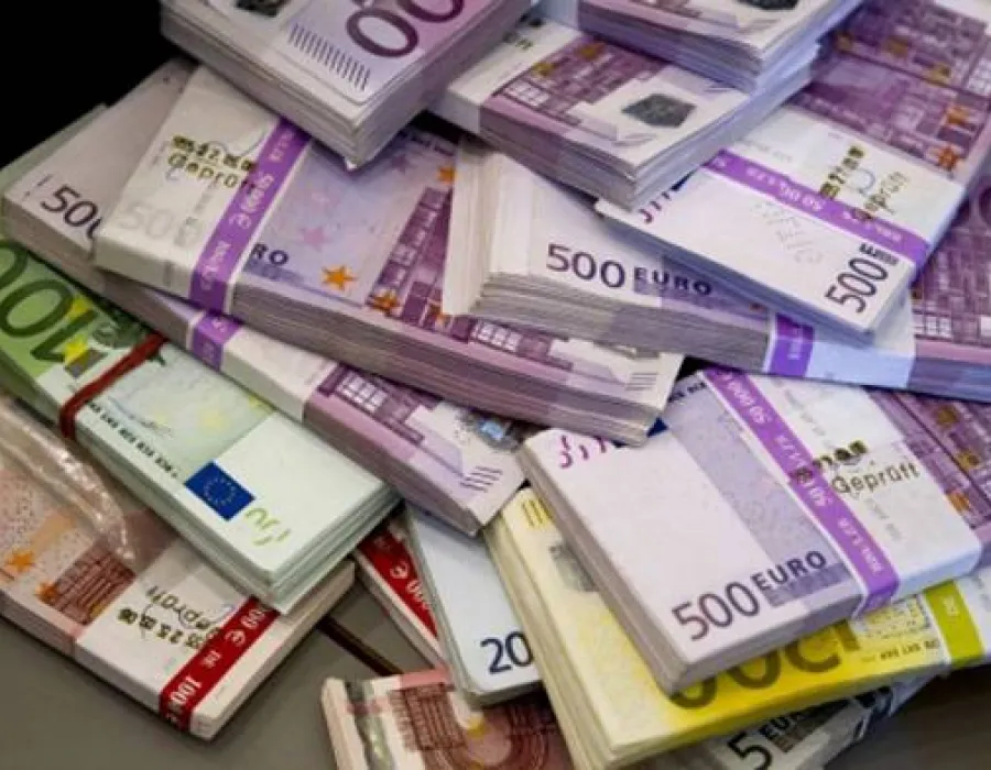 Foto Doljul, în topul judeţelor cu cei mai mulţi bani contractaţi în 2014