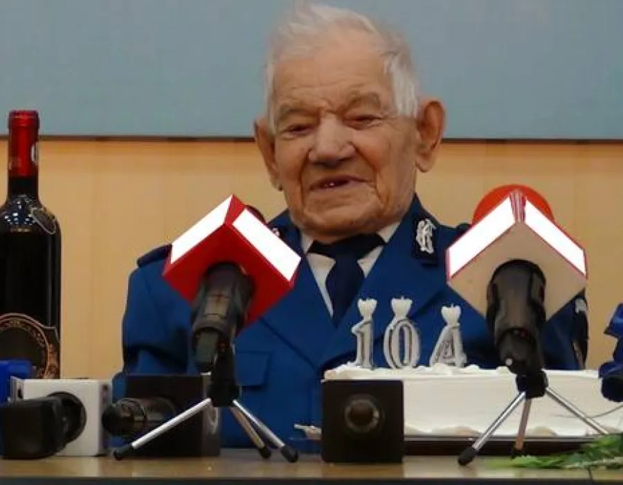 Foto Stoicheci, 104 ani de legendă