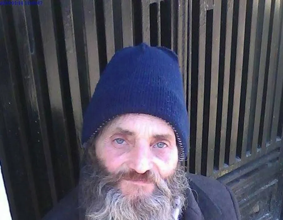Foto La mila populaţiei. Cerşesc ca să nu moară