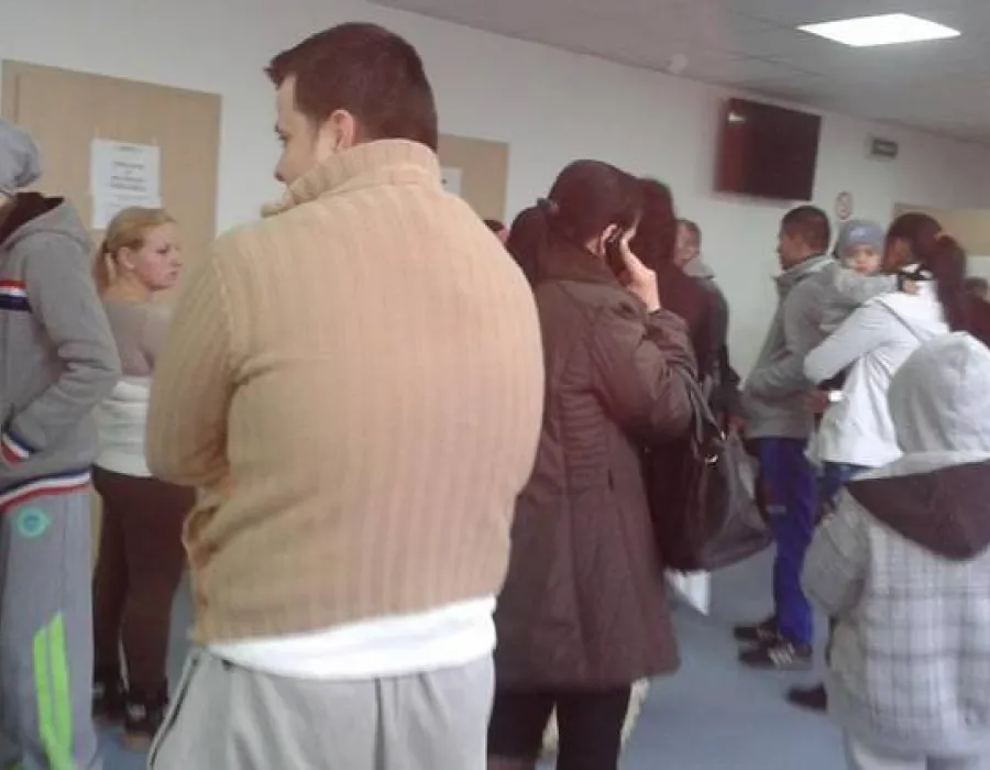 Foto Cozi chinuitoare la uşile medicilor