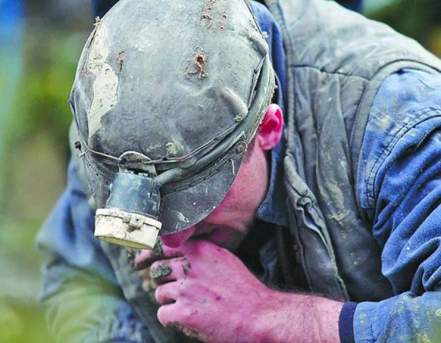 Foto Minerii de la CE OLTENIA, nemulţumiţi din cauza sporului