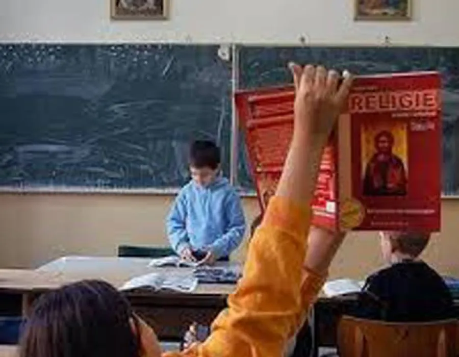Foto Religia, opţională în şcoli, din toamnă