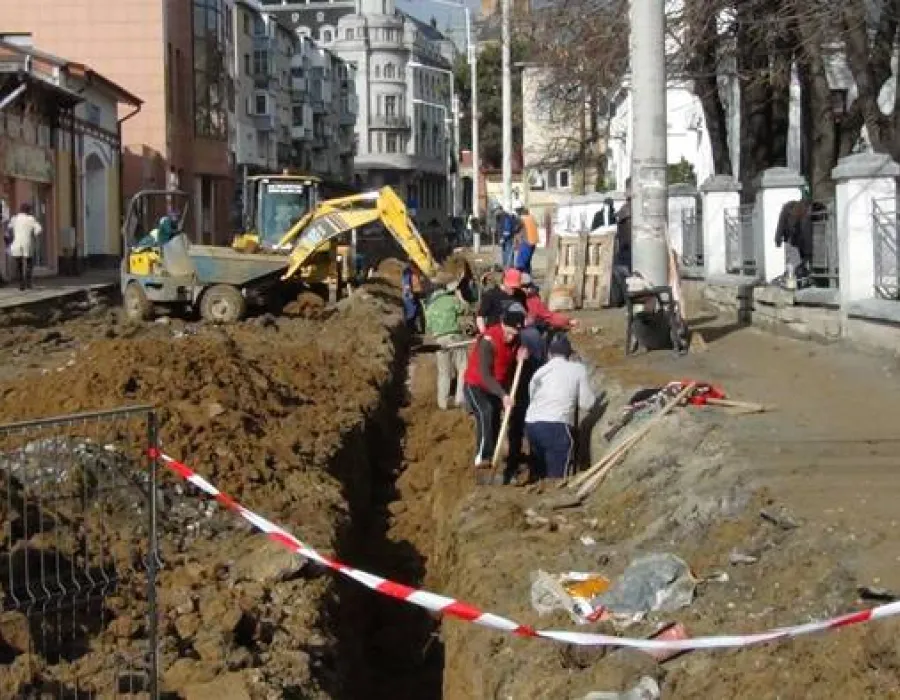 Foto Şantierul din Craiova va mai dura până în mai