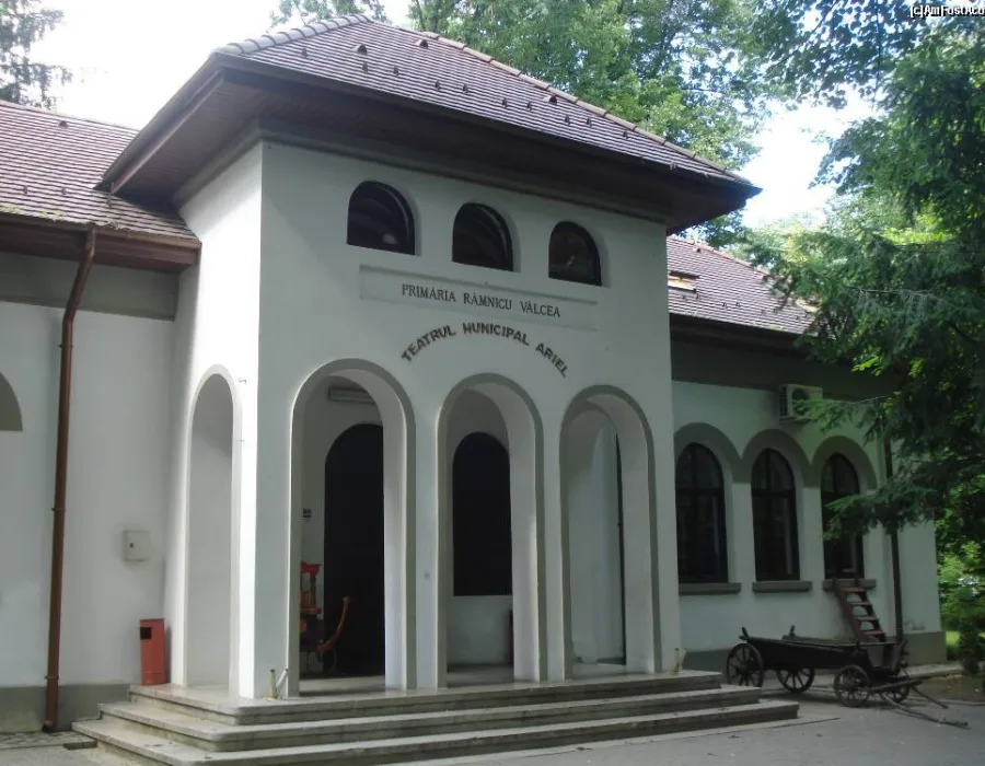 Foto Bugetul Teatrului Ariel, la jumătate
