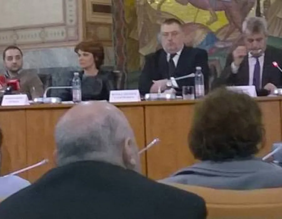 Foto Atenţie, se votează bugetul!