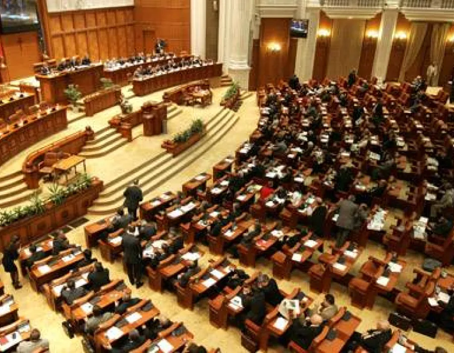 Foto Camera Deputaţilor nesocoteşte o decizie a Curţii Constituţionale