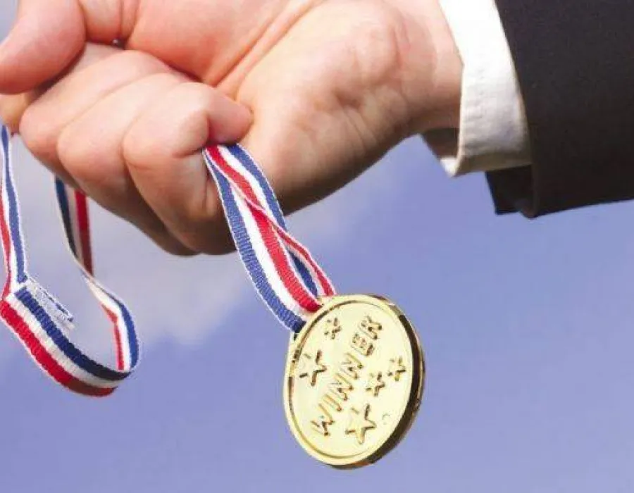 Foto Doi elevi de la “Buzeşti”, la Olimpiada de Ştiinţe a UE