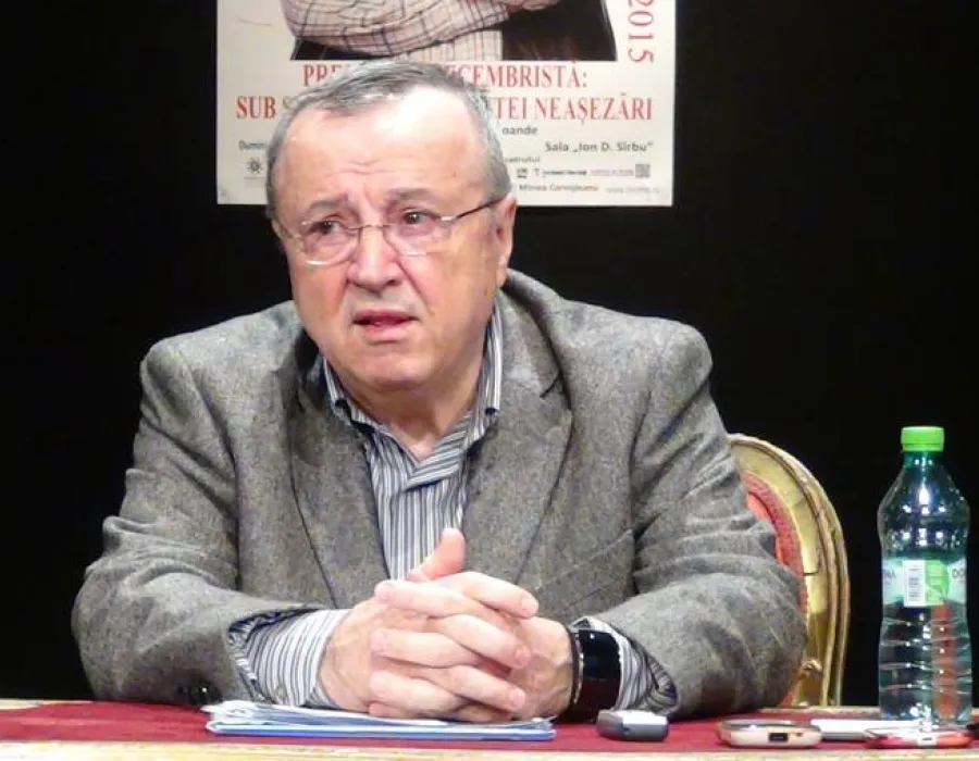 Foto Ion Cristoiu şi presa postdecembristă la Teatrul Naţional “Marin Sorescu”