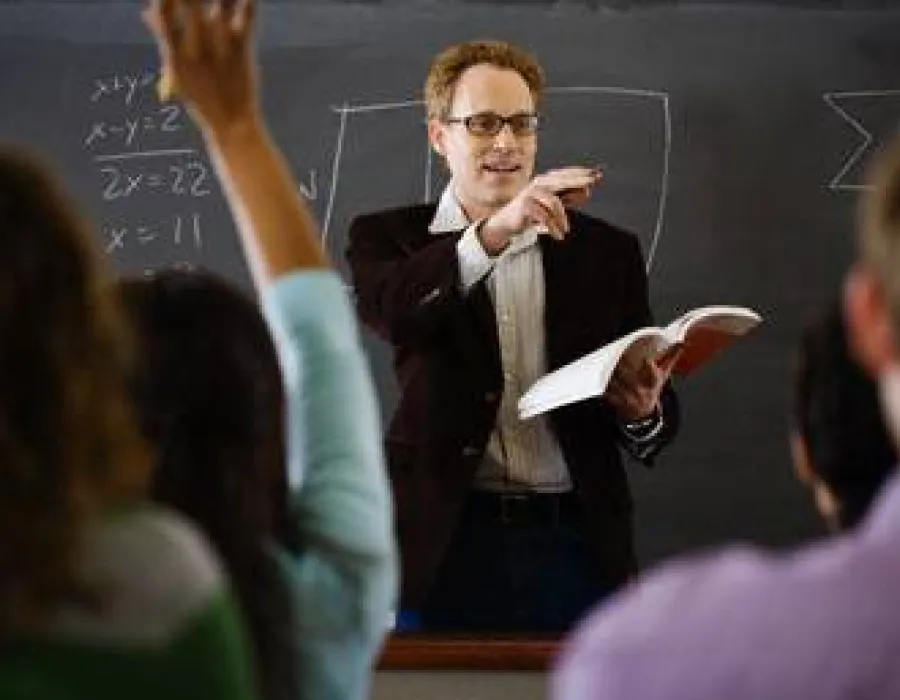 Foto Profesori de la universităţi din Japonia, în vizită la Craiova