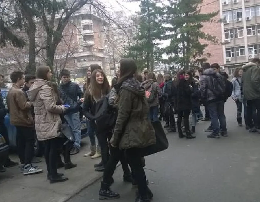 Foto Matematica le-a dat bătăi de cap elevilor de-a opta