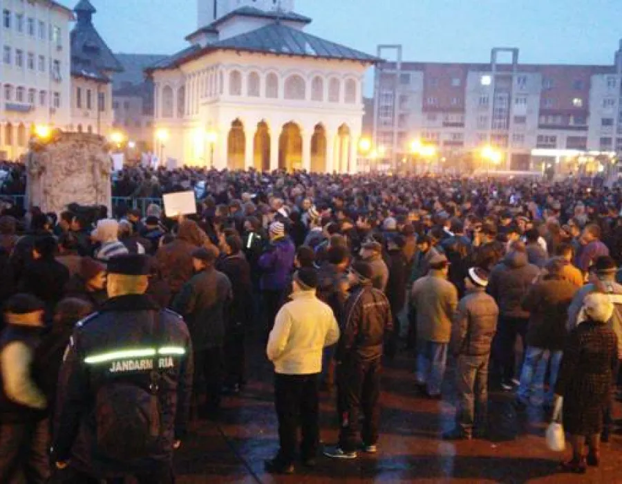 Foto Conducerea FNME şi Univers continuă  acţiunile de protest