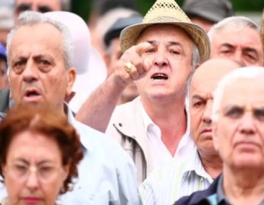 Foto Aproape o mie de cereri de pensionare, la Gorj