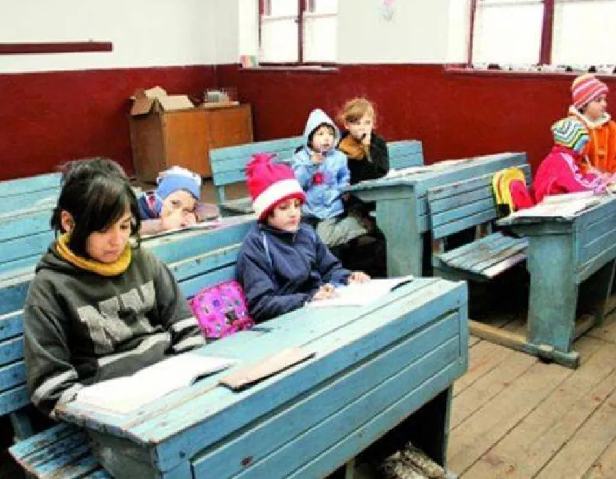 Foto Educaţia în şcoală,  o şansă pentru copii săraci