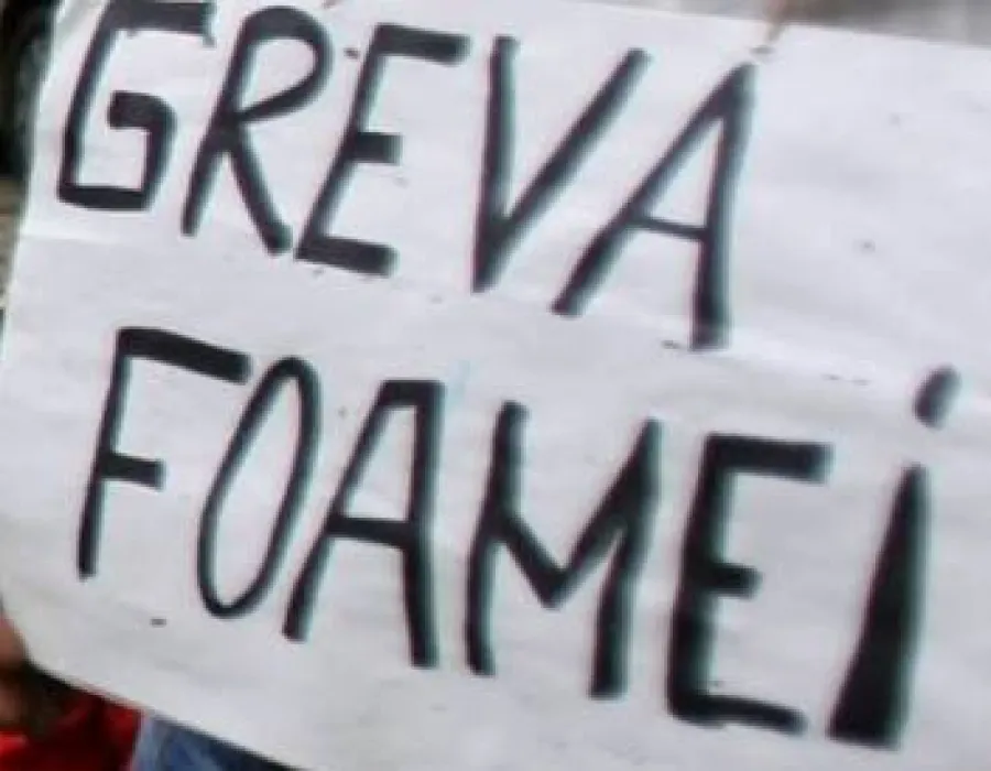 Foto Trei angajaţi ai CEO au intrat în greva foamei, acuzând abuzuri ale conducerii unităţii