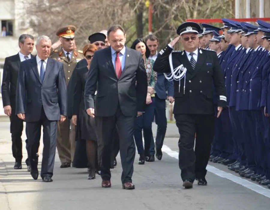 Foto Parada ţinutelor, de Ziua Poliţiei Române