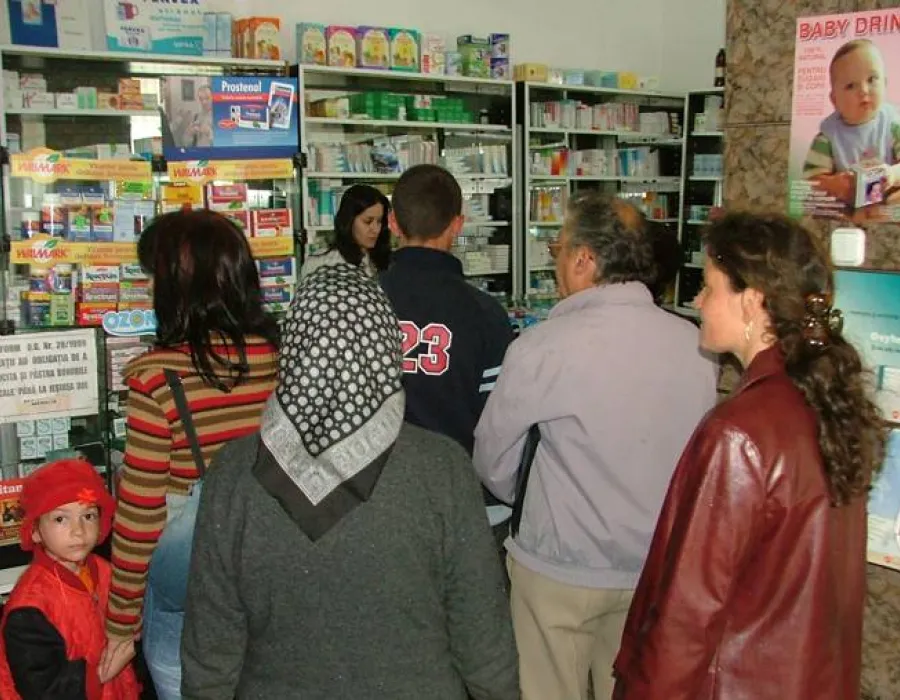 Foto Doljenii au dat buzna în farmacii