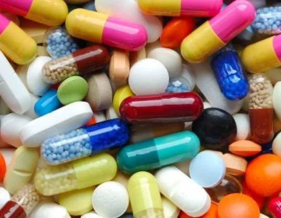 Foto CNAS: 51 de medicamente, printre care interferon free, pot fi incluse pe lista de compensate