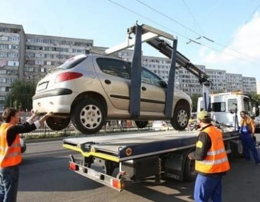 Foto Ridicările de autoturisme sunt ILEGALE. Ce se întâmplă cu “HINGHERII” de maşini