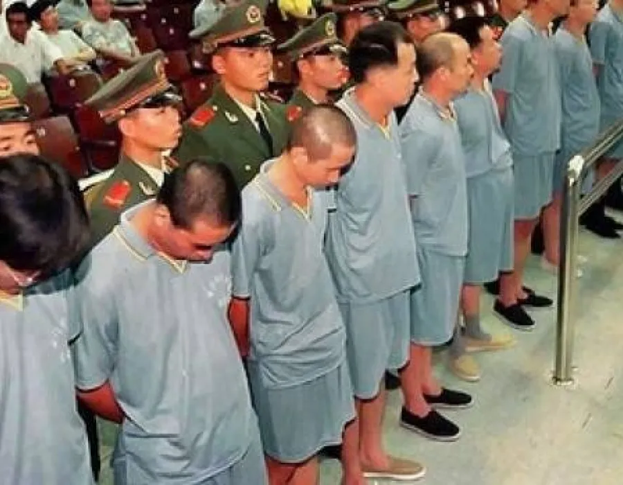 Foto Metoda anticorupţie, varianta chineză: O ZI la ÎNCHISOARE şi vezi ce păţeşti dacă faci ilegalităţi