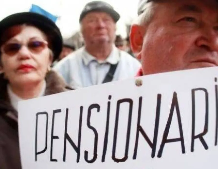 Foto VOT DECISIV în Parlament pentru pensionari: Schimbări importante privind grupa I de muncă