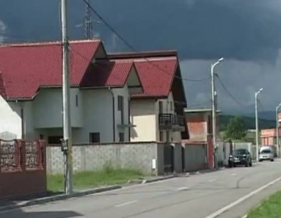 Foto Stau într-un cartier SELECT, dar nu plătesc un leu pentru apa consumată