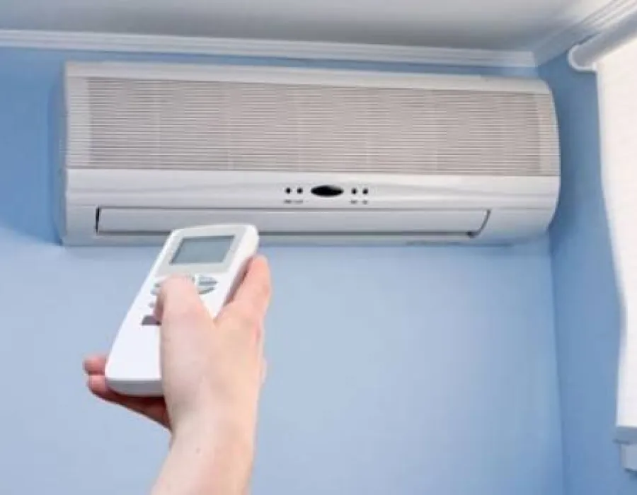 Foto AERUL CONDIŢIONAT te poate îmbolnăvi. Iată cum şi când trebuie să cureţi aparatul