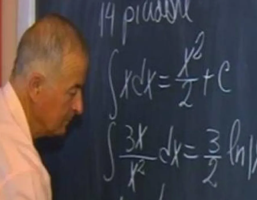 Foto Profesorii ar putea fi plătiţi în funcţie de rezultate elevilor