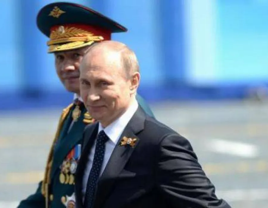 Foto Vladimir Putin: Forţele nucleare ruse, dotate cu 40 de rachete balistice care vor putea străpunge orice sistem de apărare
