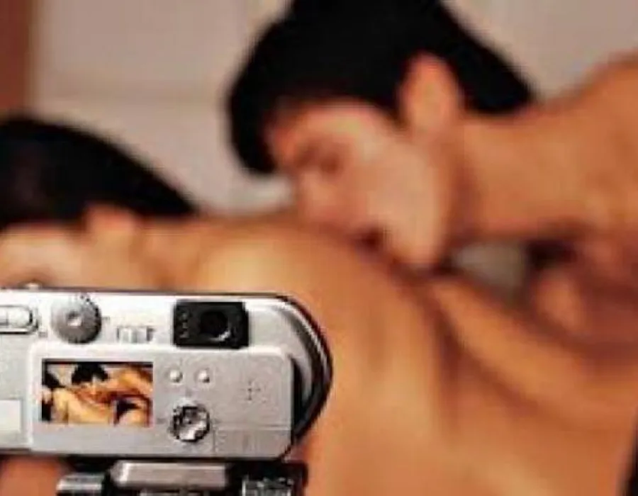 Foto Film porno cu o fată de 16 ani