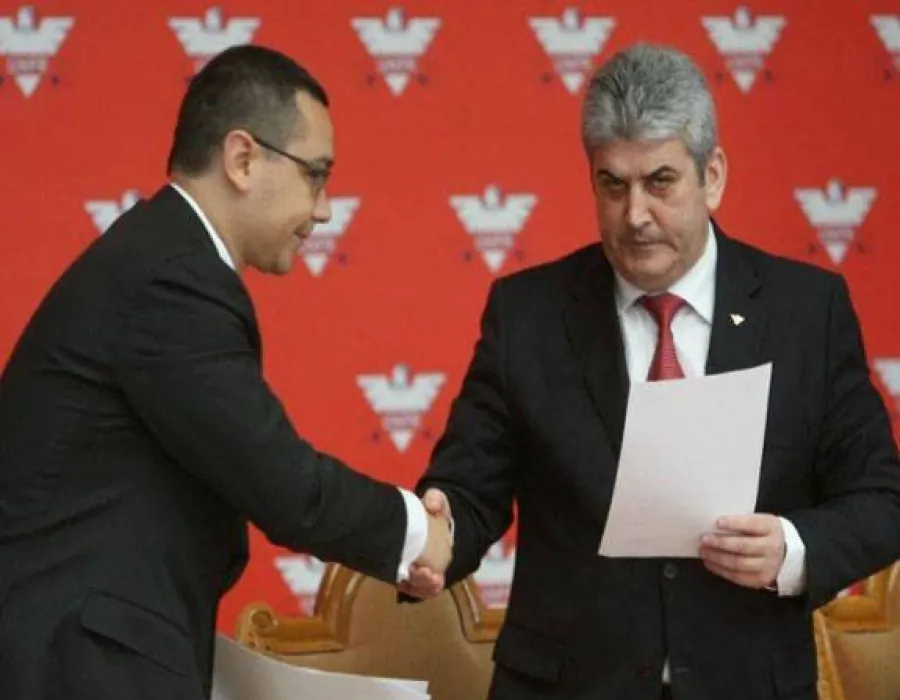 Foto OPREA îi mai dă o lovitură lui PONTA