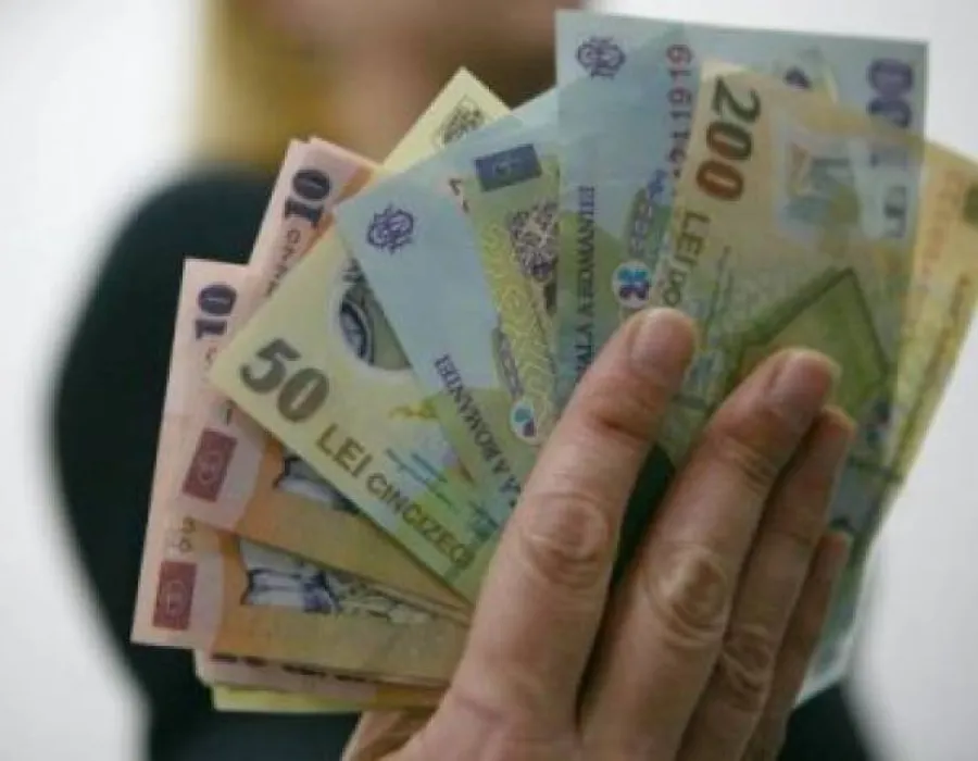 Foto Creşte salariul minim de la 1 iulie. Află ce efecte va produce modificarea!