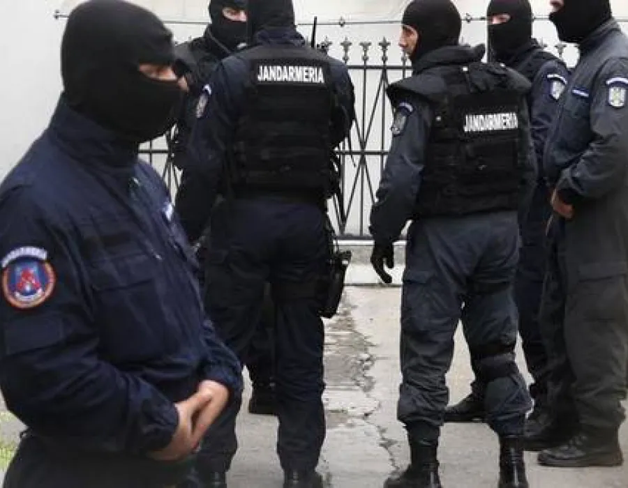 Foto Percheziţii în Dolj, Olt şi Mehedinţi