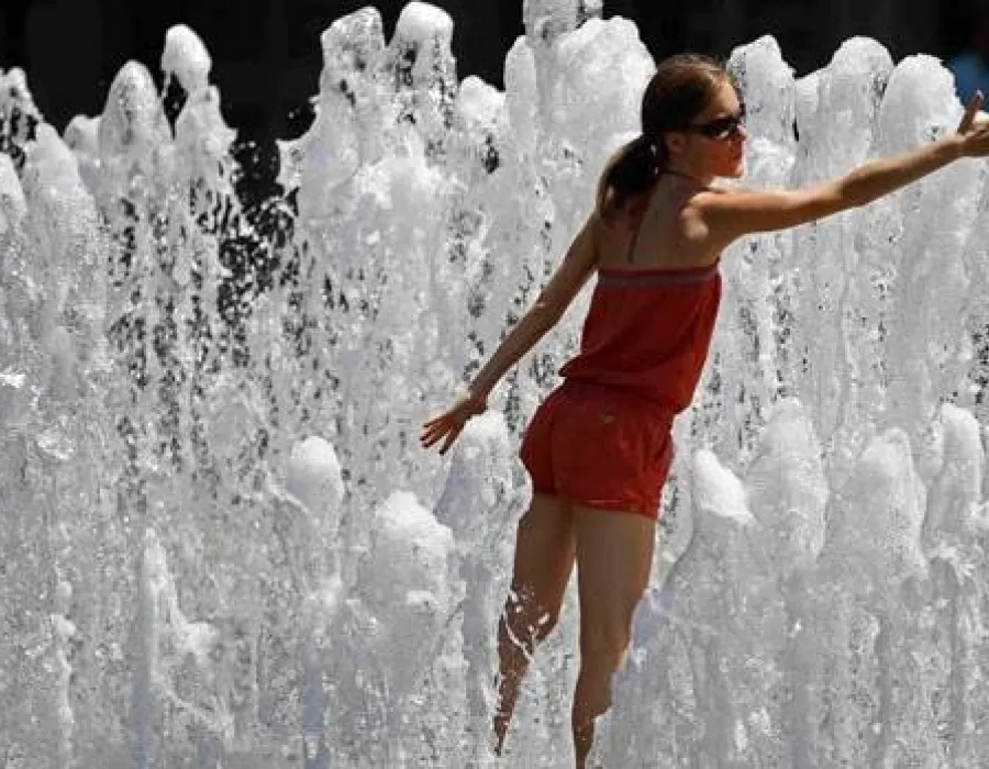 Foto Canicula se apropie de România. Avertizări meteorologice pentru Ungaria